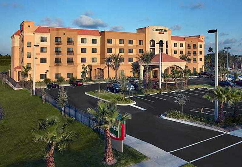 Отель Courtyard By Marriott Стюарт Экстерьер фото