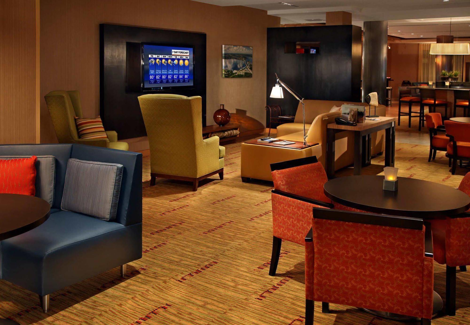 Отель Courtyard By Marriott Стюарт Экстерьер фото